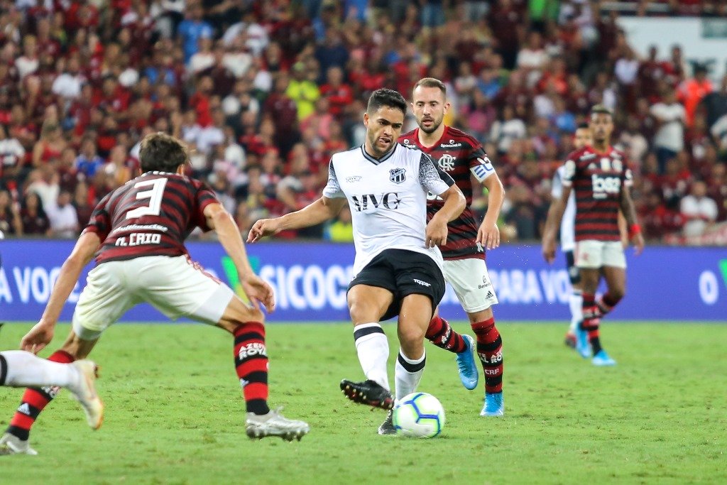 Jogando No Maracanã Ceará Sai Na Frente Mas Sofre Virada Do Campeão Flamengo Orós Fm 8076