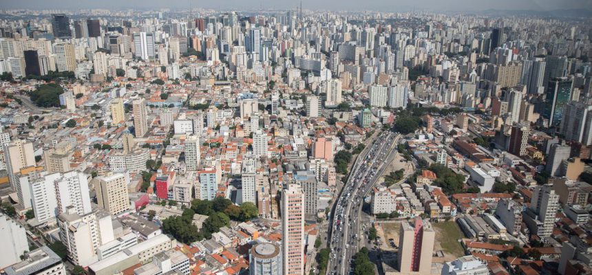 Vista aerea da cidade de São Paulo, rio Tietê, predios, São Paulo, cidade